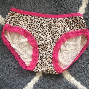 NWOT pink and leopard lace undies